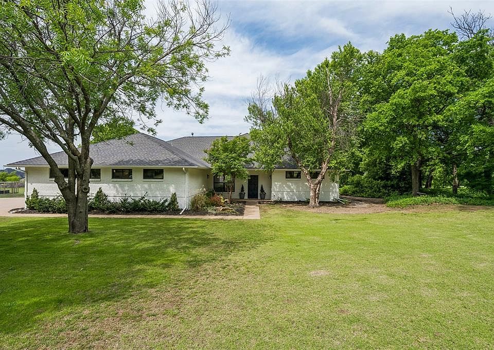 1st image of 3306 Hillview Dr