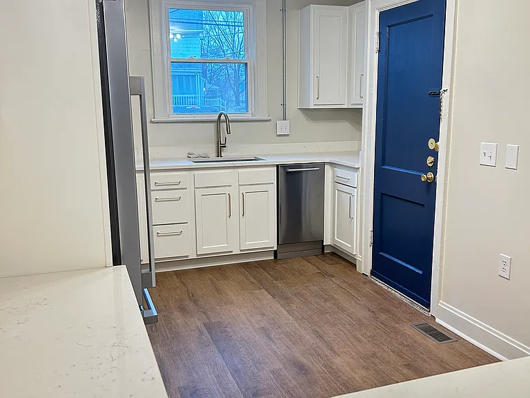 1385 Northwest Blvd — Photo 4