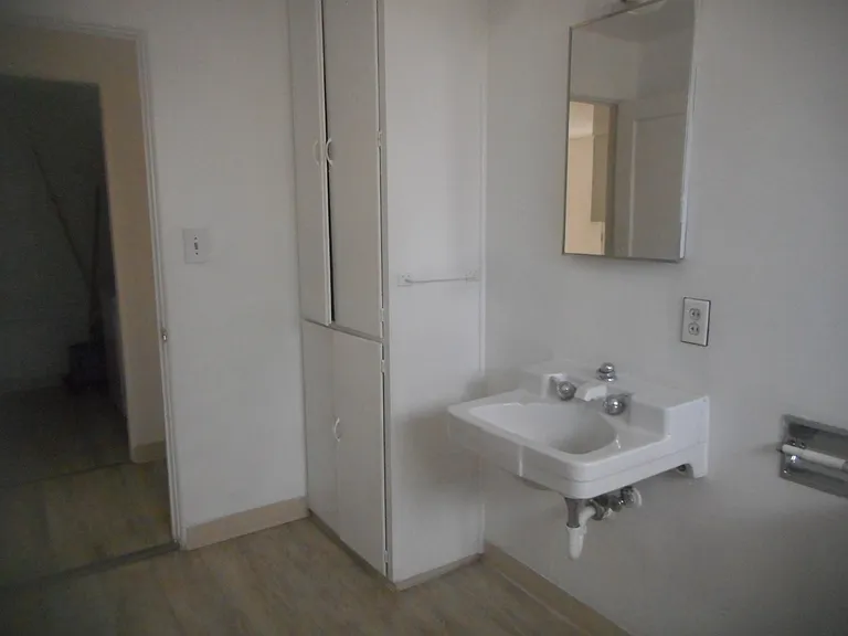 1559 G St — Photo 15