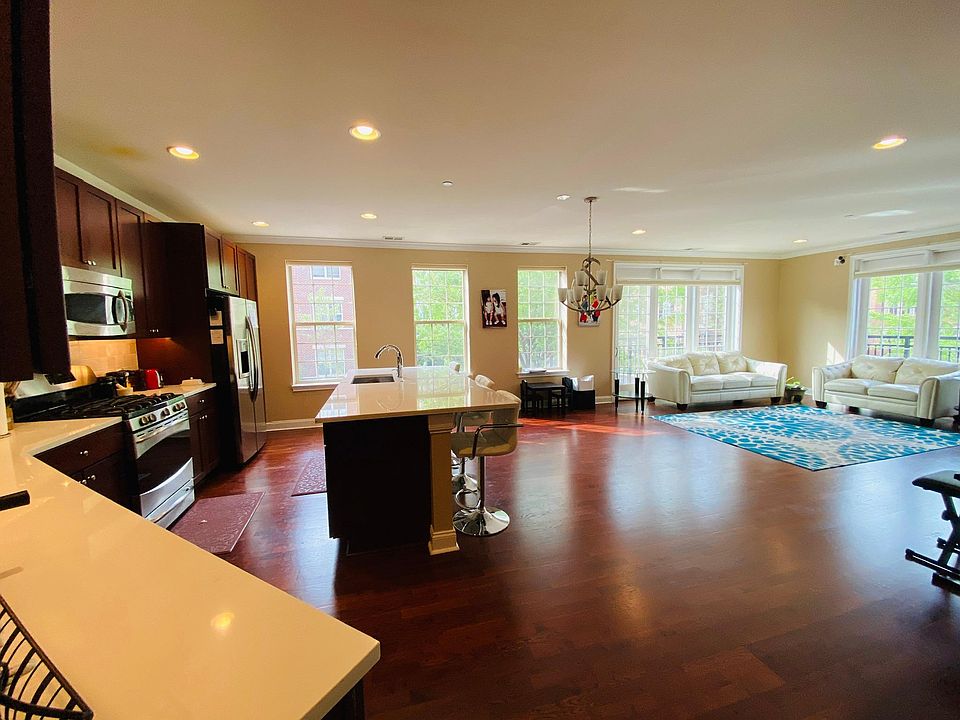 1st image of 800 Admirals Way Unit 1811