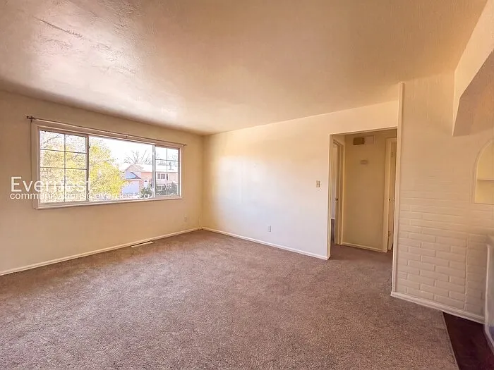 1456 Bonita Dr — Photo 5