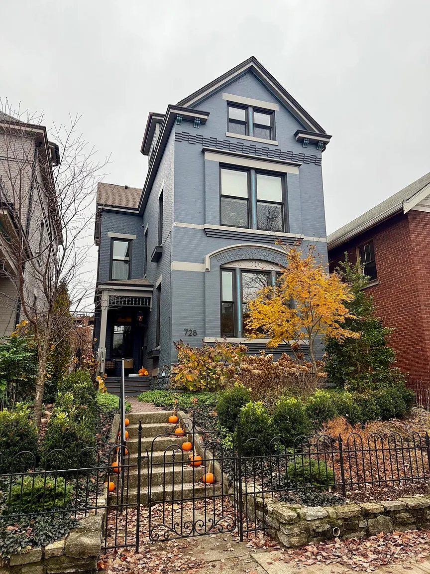 728 Park Ave photo 1