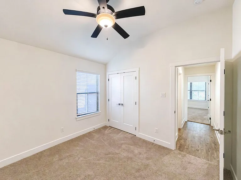 7119 Rosado Dr — Photo 4