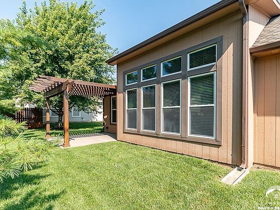 5th image of 5245 Carson Pl