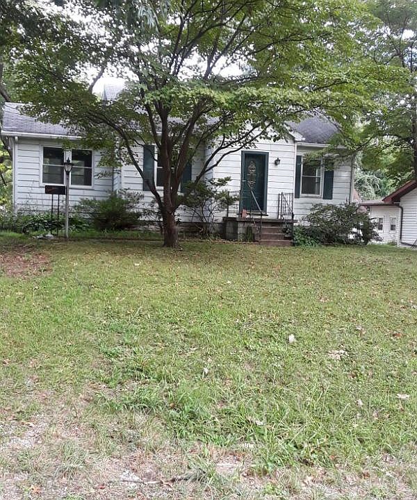 1st image of 1606 Hicks Dr
