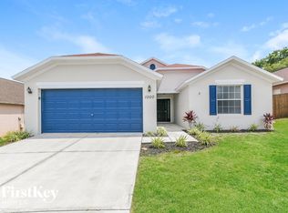 1000 Lake Charles Dr, Davenport, FL 33837