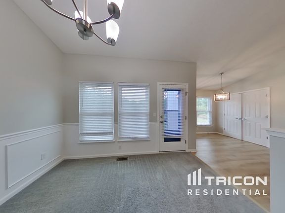 5th image of 15892 W 157th Ter