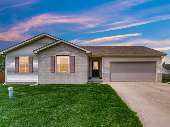 566 Fox Burrow Ct, Valparaiso, IN 46385