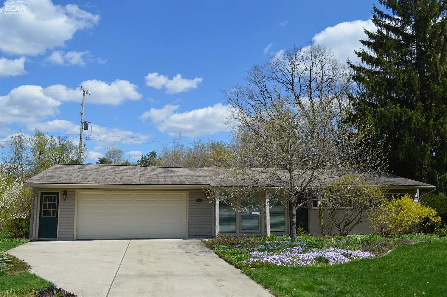 6391 Samson Dr photo 1