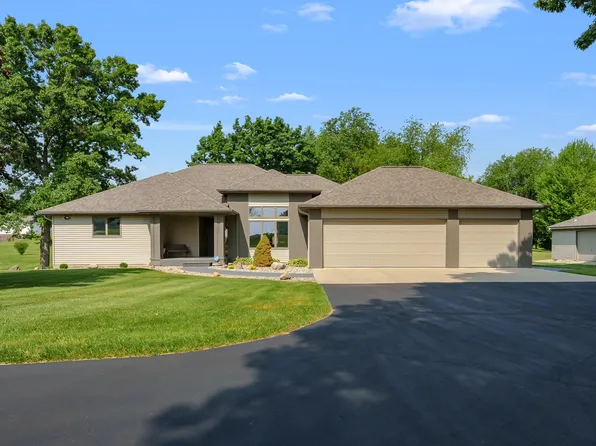 14600 N Uldriks Dr, Battle Creek, MI 49017