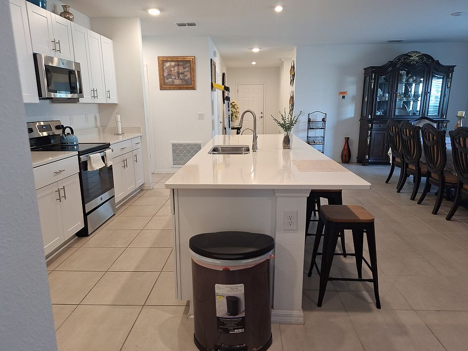 1st image of 217 Aquamarine Ln
