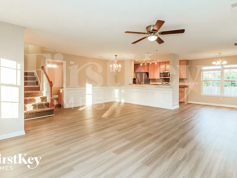 168 Jupiter Ln — Photo 3