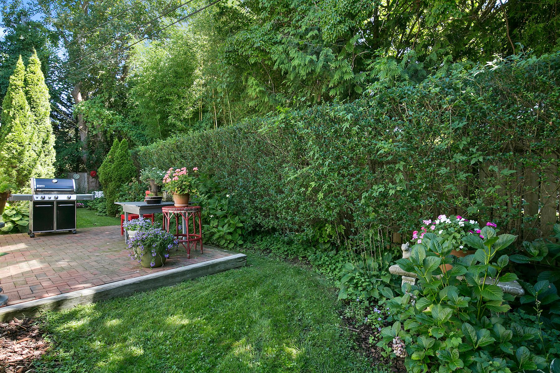 20 Barns Ln in East Hampton Out East