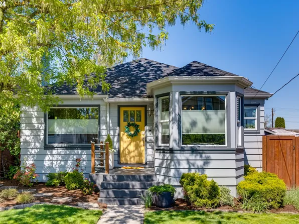 159 NE Stafford St, Portland, OR 97211