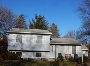 15579 Larkdale Ct, Romulus, MI 48174