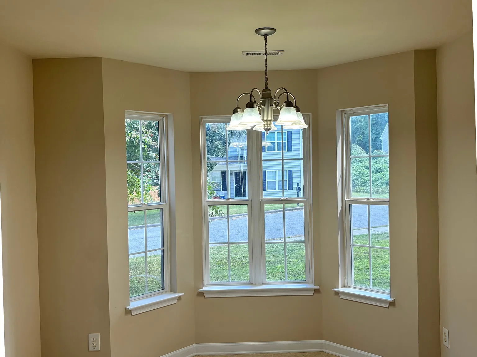3601 Sherbourne Lane - TRIAD - 1 — Photo 2