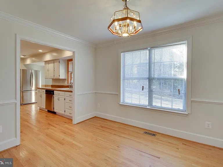 5400 Hampton Forest Way — Photo 8