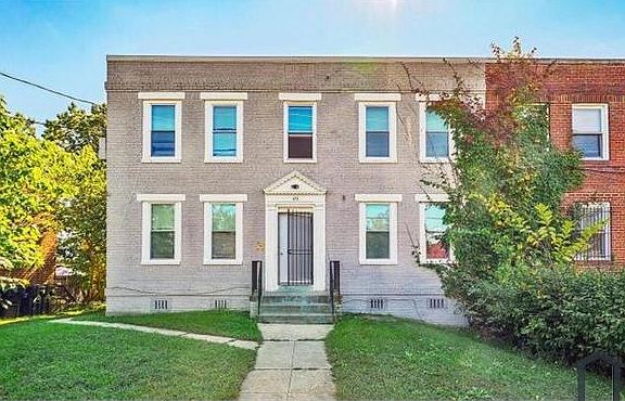 2nd image of 433 Atlantic St SE