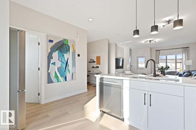 Edmonton Townhouse for rent - 3 Bedrooms — photo 4