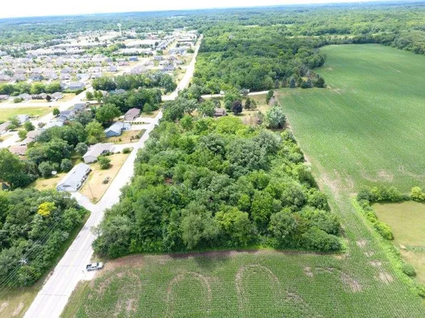 3336 Buena Park Rd, Waterford, WI 53185