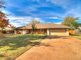 2500 Ridgecrest Dr, El Reno, OK 73036