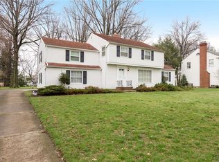 4891 Middledale Rd, Lyndhurst, OH 44124