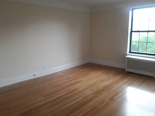 Rented by Chartwell Forest Hills Realty | media 15