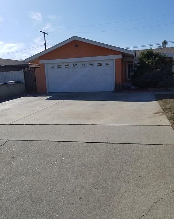 2nd image of 9756 Almeria Ave