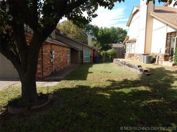 tulsa-oklahoma-440335500 picture