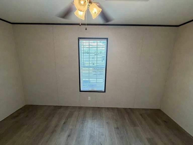 131 Lakeside Garden Cir #131 — Photo 12