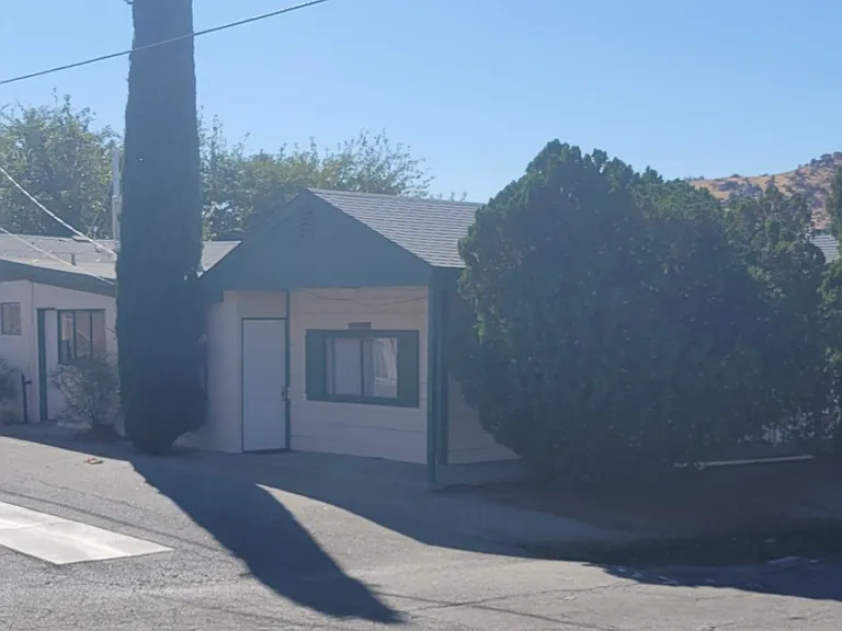 3720 Suhre St #B — Photo 17