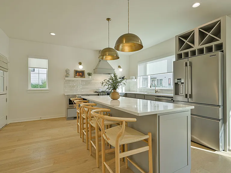 1300 N Blackwelder Ave — Photo 15