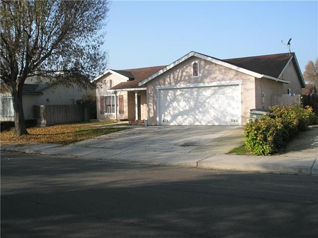 2nd image of 1013 Magpie Ct