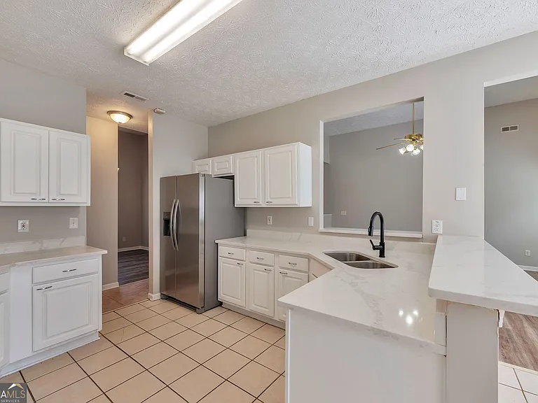 38 Rockport Dr — Photo 10