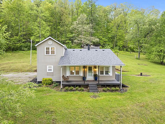 2nd image of 11 Congleton Hollow Rd