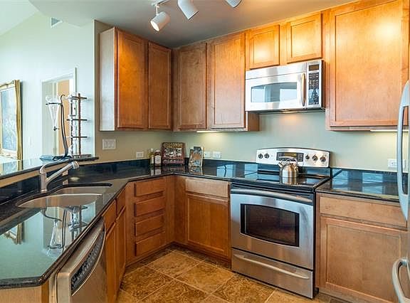 2nd image of 500 Throckmorton St APT 1704