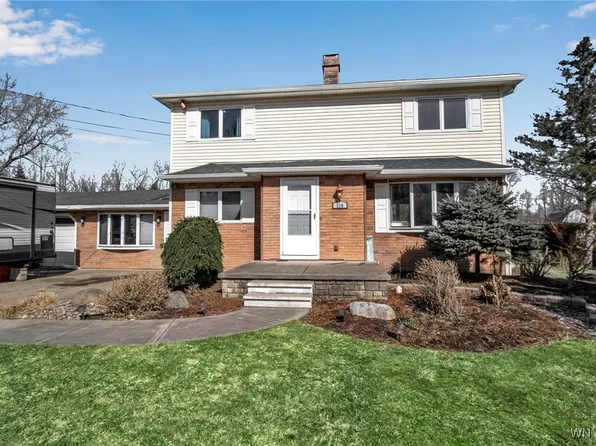 310 Schoelles Rd, Buffalo, NY 14228