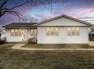 636 Old Marion Rd NE, Cedar Rapids, IA 52402