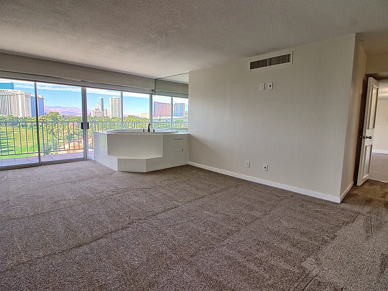 3111 Bel Air Dr #8E — Photo 18