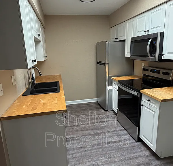 501 W Tonopah Dr #7 — Photo 6