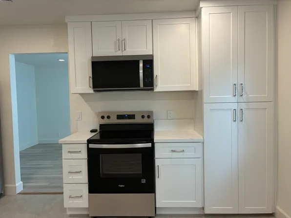 12920 Roselle Ave, Hawthorne, CA