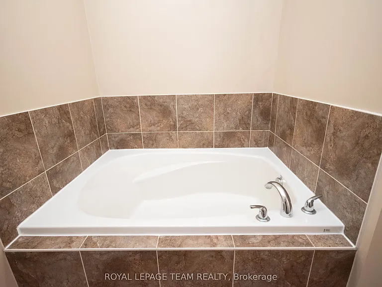 304 Citiplace Dr — Photo 25