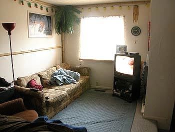 2nd image of 107 E 14th Ave APT D