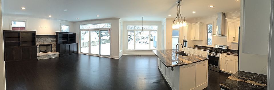 2nd image of 820 S Wheaton Ave