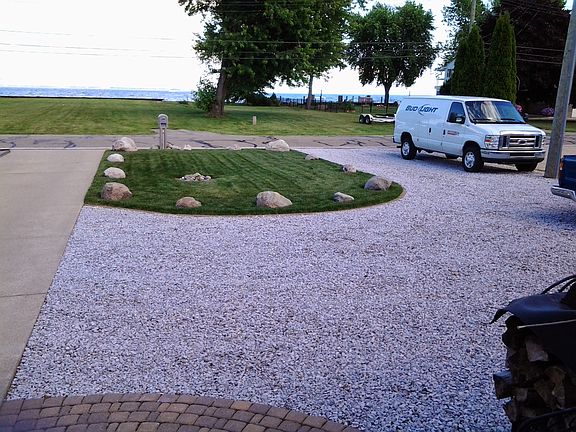 circular driveway  