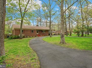 6725 Greenleaf St, Springfield, VA 22150