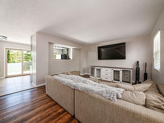 5th image of 7684 Whitneyway Dr #18