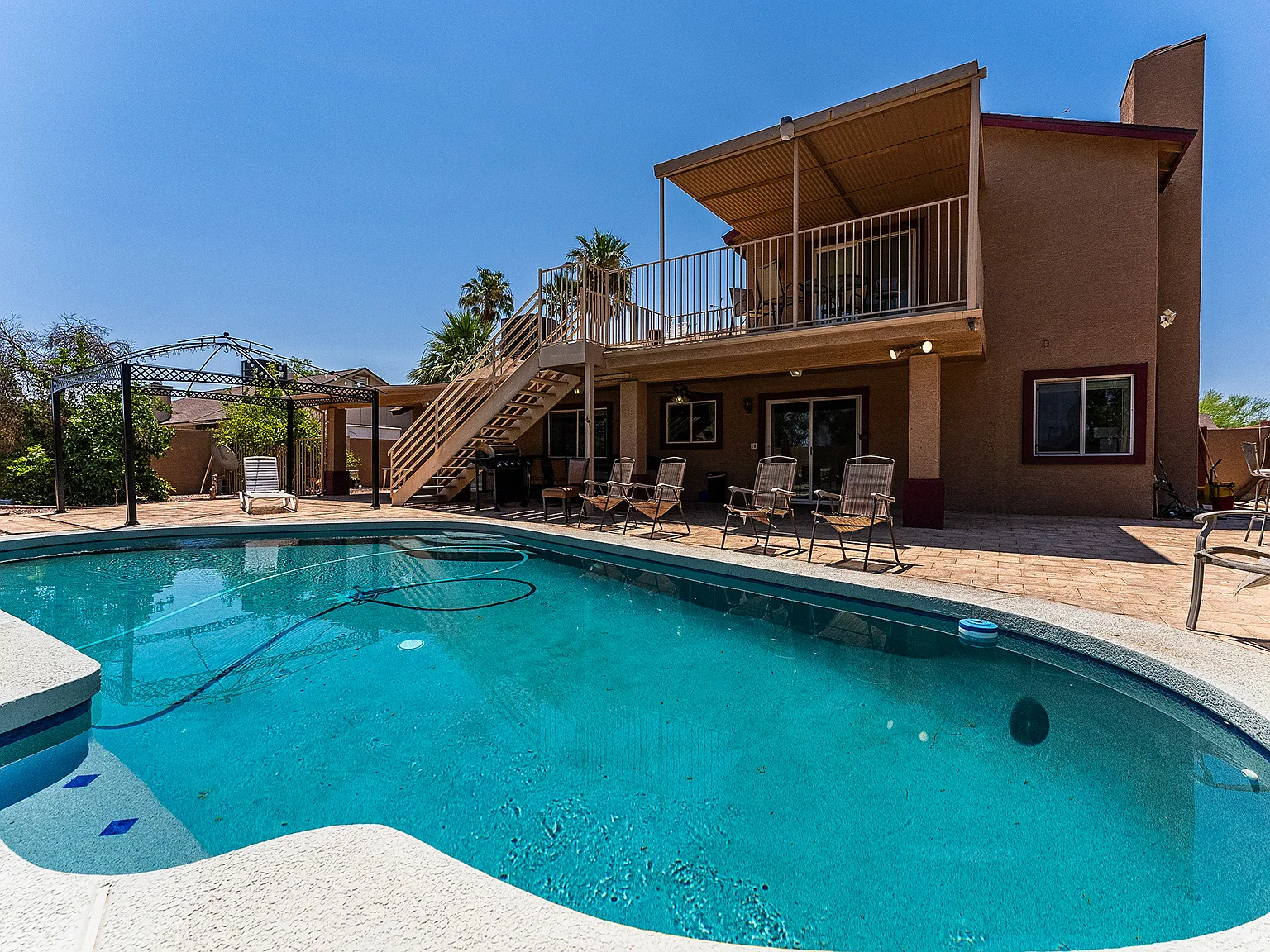 6 bed, 2116 sqft, $625 — Photo 2