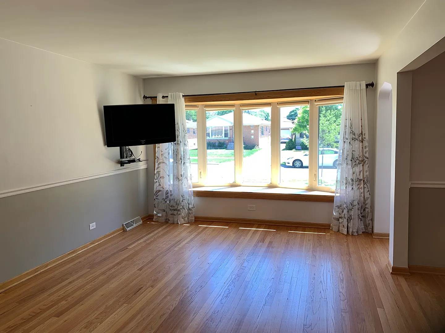 2 bed, 1080 sqft, $2,950 — Photo 3