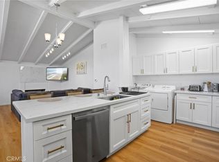 6440 Jumilla Ave, Woodland Hills, CA 91367